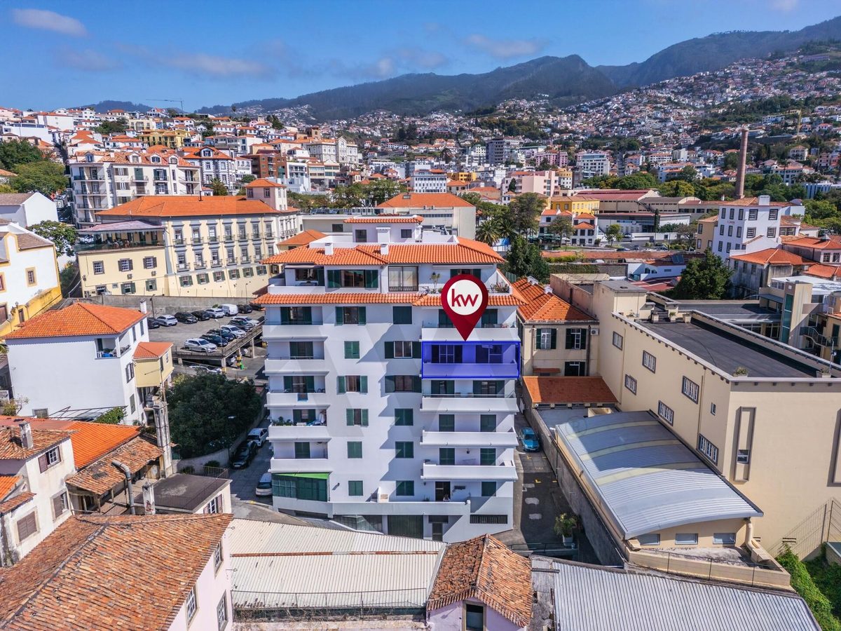 Apartamento remodelado no centro do Funchal, junto à Igreja de São Pedro